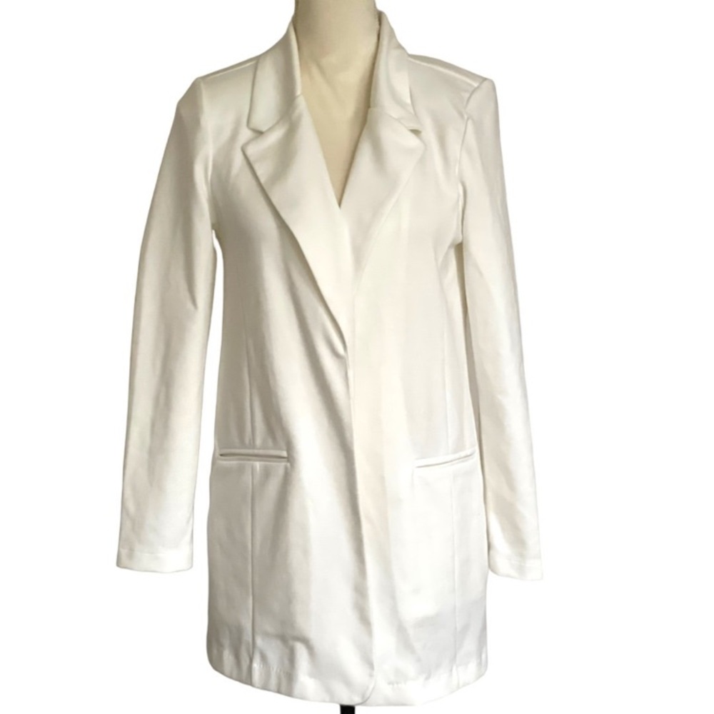 STOOSH WHITE OVERSIZED BLAZER SZ LARGE